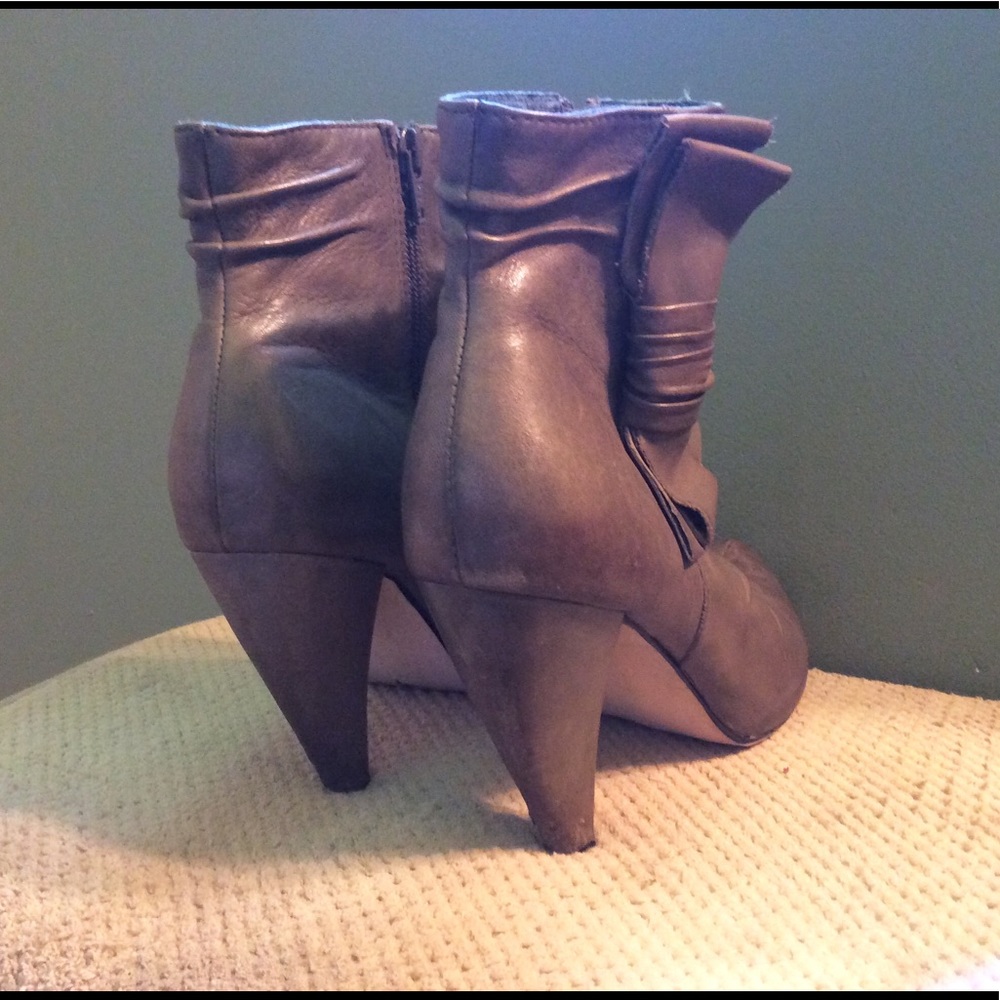 Seychelles bow ankle heel boots grey taupe Sz. 8 - Picture 3 of 6